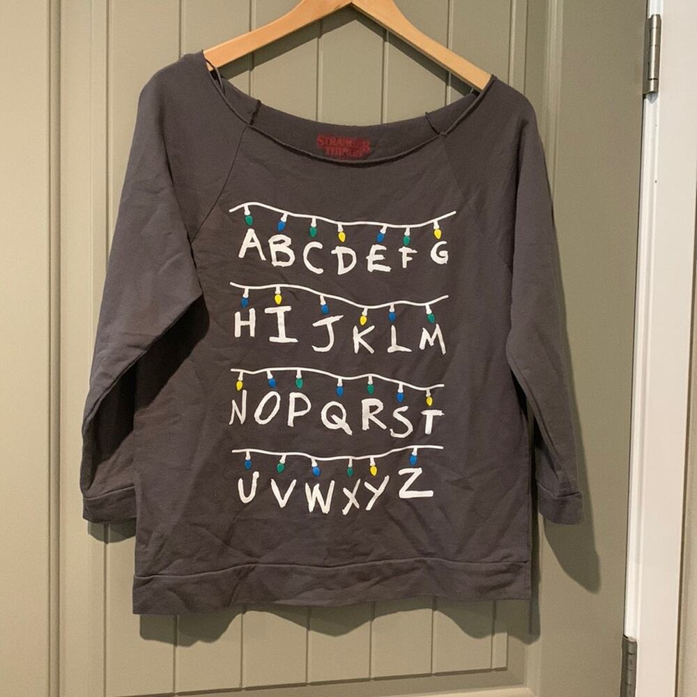 NETFLIX Stranger Things Shirt M
